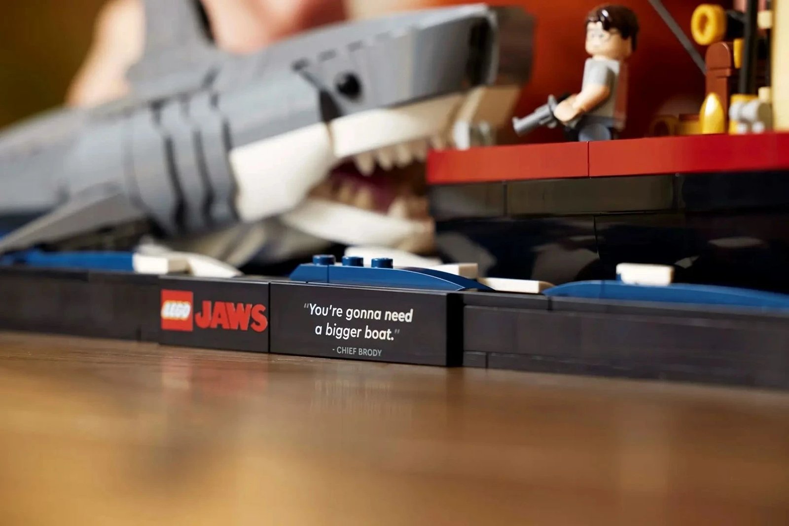 Set LEGO IDEAS 21350 Jaws, për të rritur