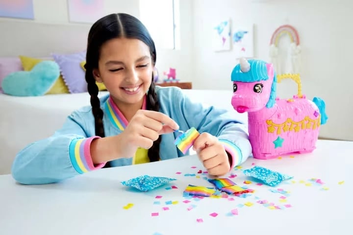 Set figurina Polly Pocket Unicorn Surprise, Mattel HYD96, 2 mikrolodina, 25+ aksesorë, rozë