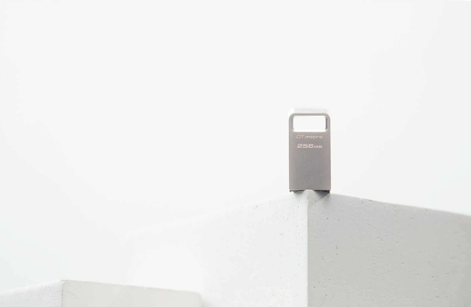 USB Kingston DataTraveler Micro 256GB, USB 3.2, metal, silver