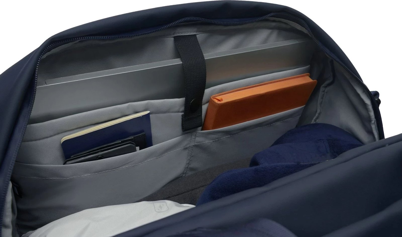 Çantë duffle XD DESIGN Urban Bag P706.2925, rezistente ndaj ujit, për laptop 16", kaltër e errët
