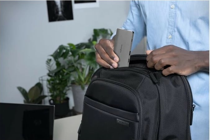 Hub USB-C Kensington UH1400p, 85W, i zi, argjendtë