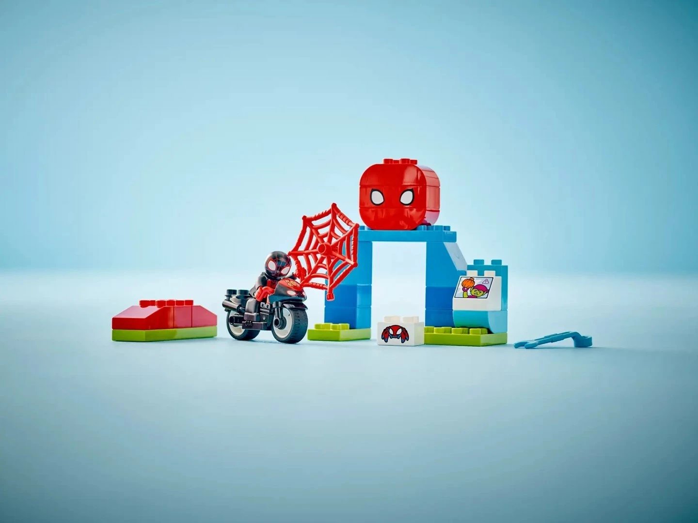 Lodra ndërtimi LEGO DUPLO 10424 Spin's Motorcycle Adventure