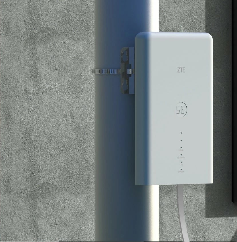 Router ZTE MC889 ODU 5G me komplet për montim në dritare, i bardhë