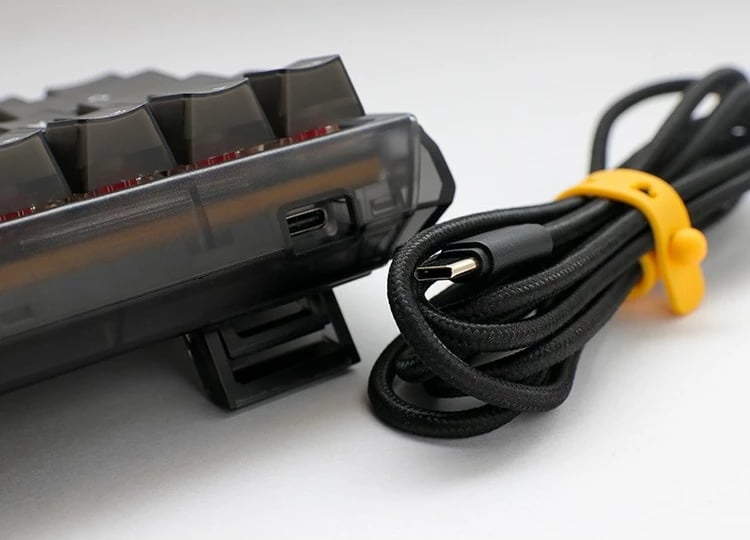 Tastierë mekanike Ducky One 3 Mini, RGB, Cherry MX Red, USB Type-C, e zezë