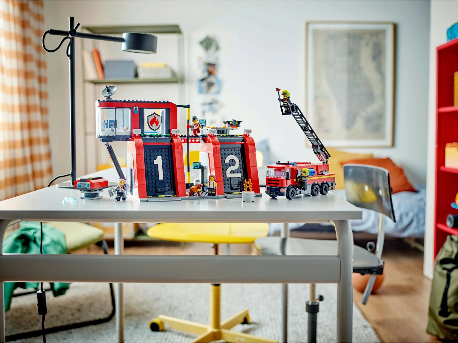 Set ndërtimi LEGO City 60414, stacion zjarri me kamion, 843 pjesë, shumëngjyrësh Set ndërtimi LEGO City 60414, stacion zjarri me kamion, 843 pjesë, shumëngjyrësh