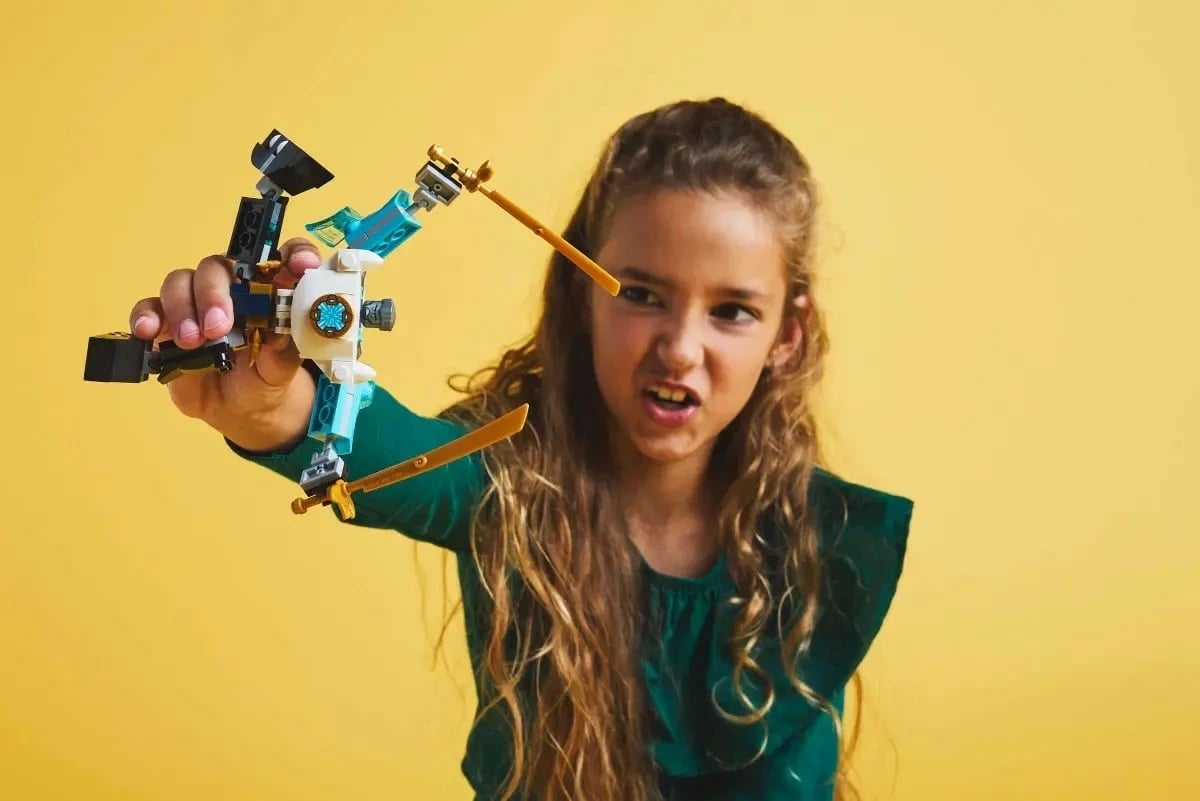 Set LEGO NINJAGO Zane's Battle Suit Mech 71827, 92 pjesë, me 2 minifigura