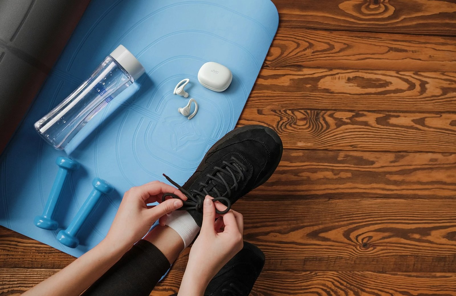 Kufje JVC HA-EC25TWU True Wireless, me ear-hook, të bardha