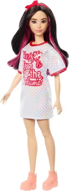 Kukull Barbie Fashionistas Mattel HRH12 me fustan të bardhë, flokë të zinj me vija rozë