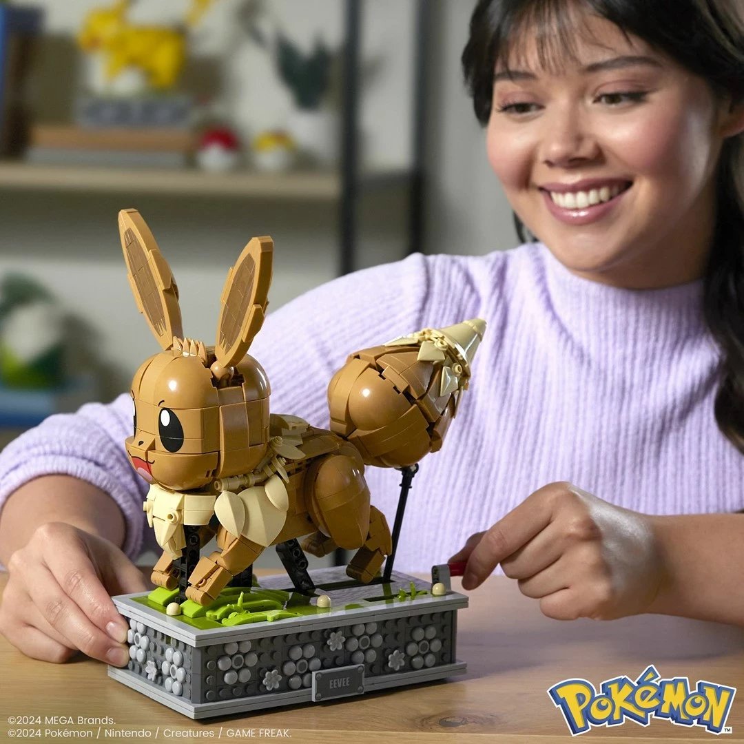 Set ndërtimi MEGA Pokémon Showcase Motion Eevee, Multikolor