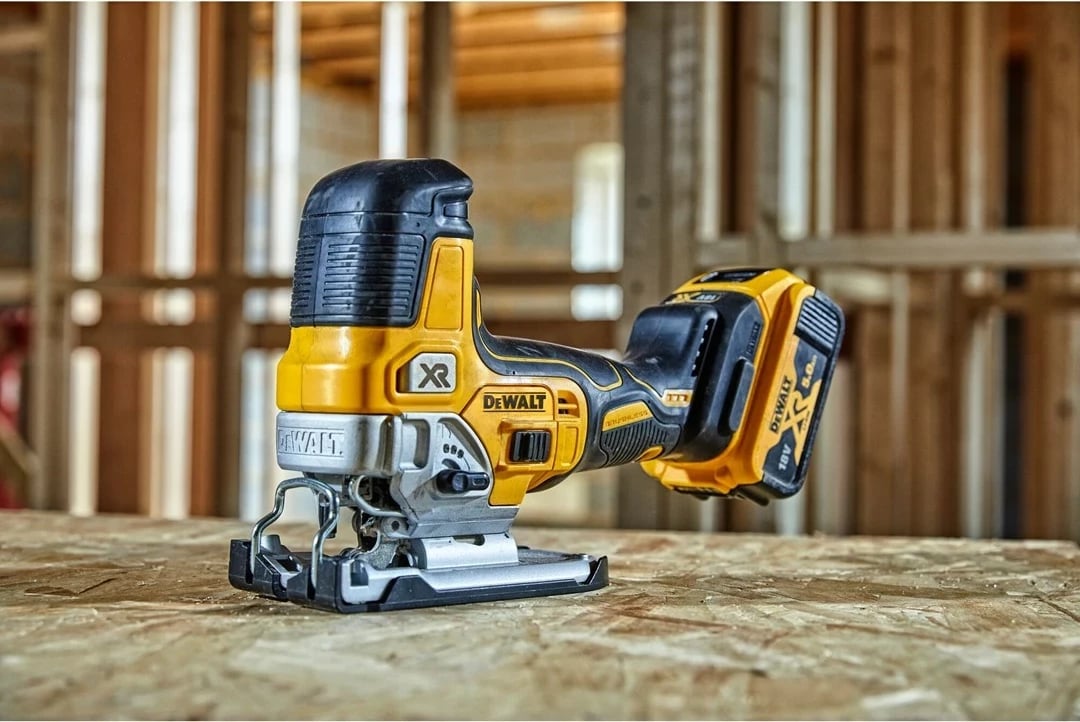 Sharrë elektrike dore DeWALT DCS335N, 2 kg