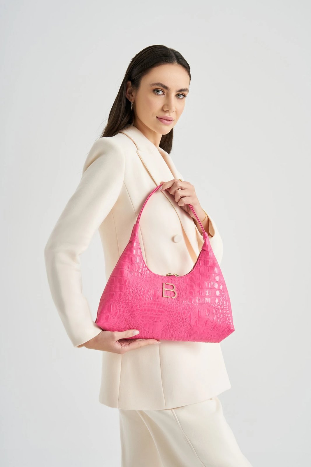 Çantë shpatull për femra, Lucky Bees, croco fuchsia, 505