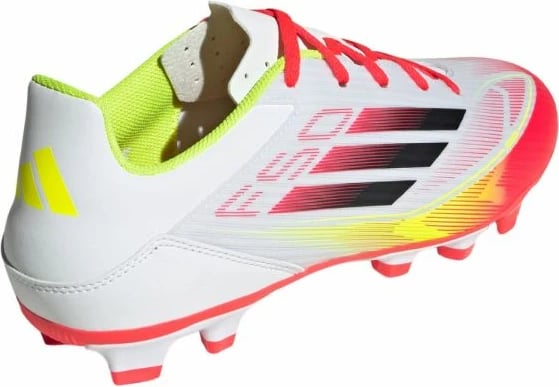 Çizme futbolli adidas F50 Club, të bardha