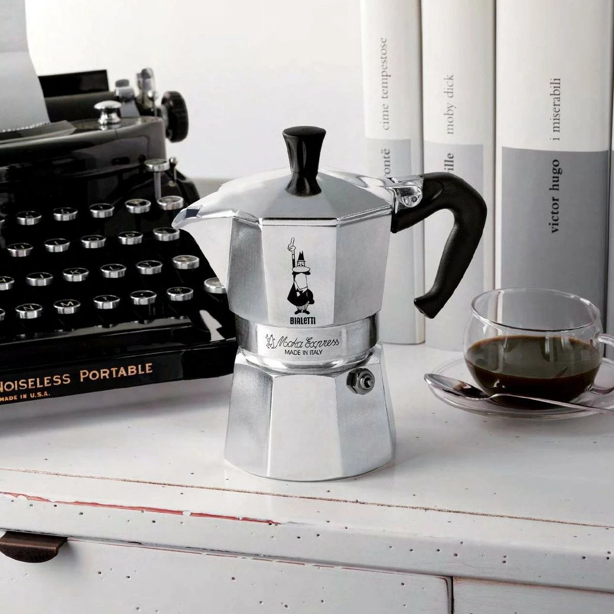 Moka Express Bialetti, 0.06 L, alumini, e zezë