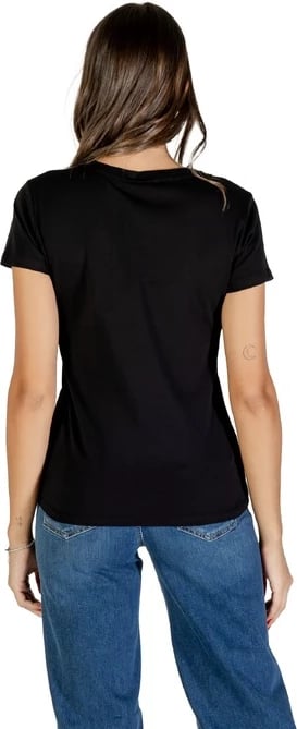 Maicë Liu Jo femra e zezë