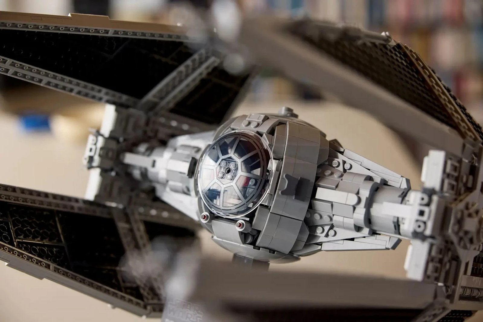 Set LEGO Star Wars 75382 TIE Interceptor