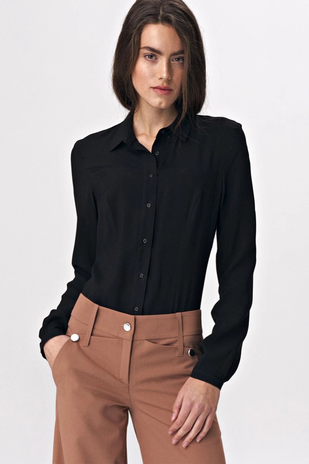 Bluzë Nife model 140886 për femra, e zezë