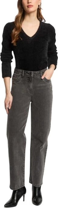 Xhemper Morgan De Toi femra e zezë