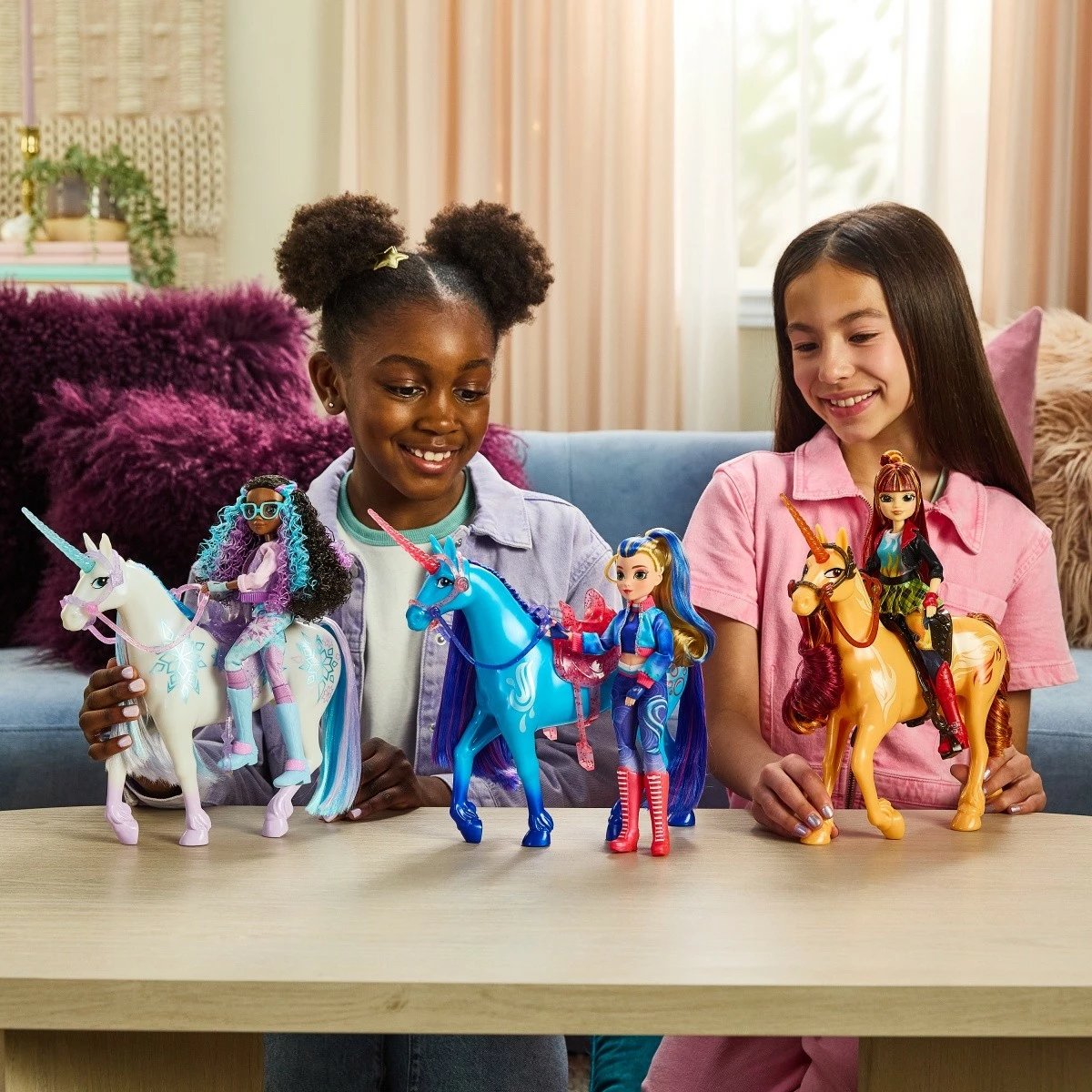 Kukull Unicorn Academy Fashion Valentina Spin Master 24 cm, për vajza, me aksesorë