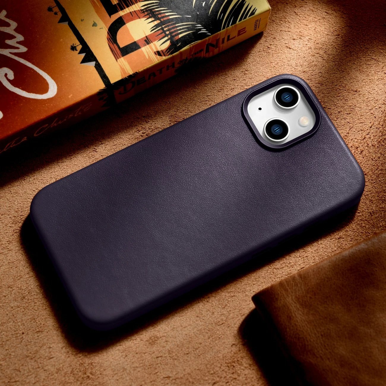 Mbështjellës iCarer për iPhone 14 Plus, lëkurë natyrale, MagSafe, Vjollcë e errët