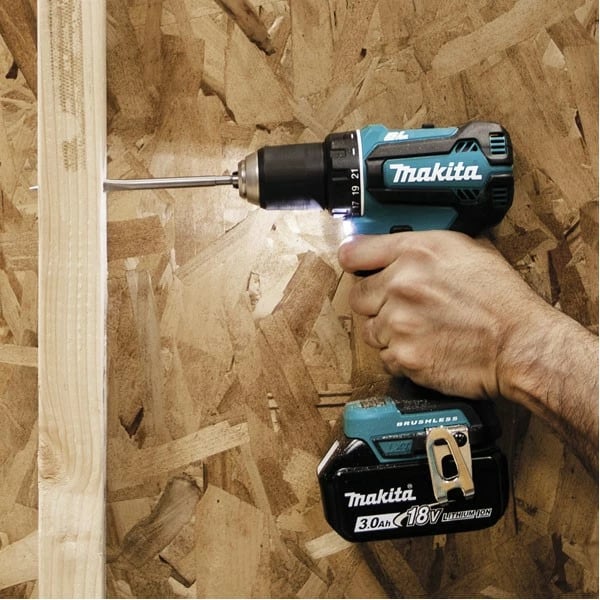 Makineri për shpim Makita DDF485ZJ, 18V, Li-Ion, 2 shpejtësi, pa çelës, zi/kaltër