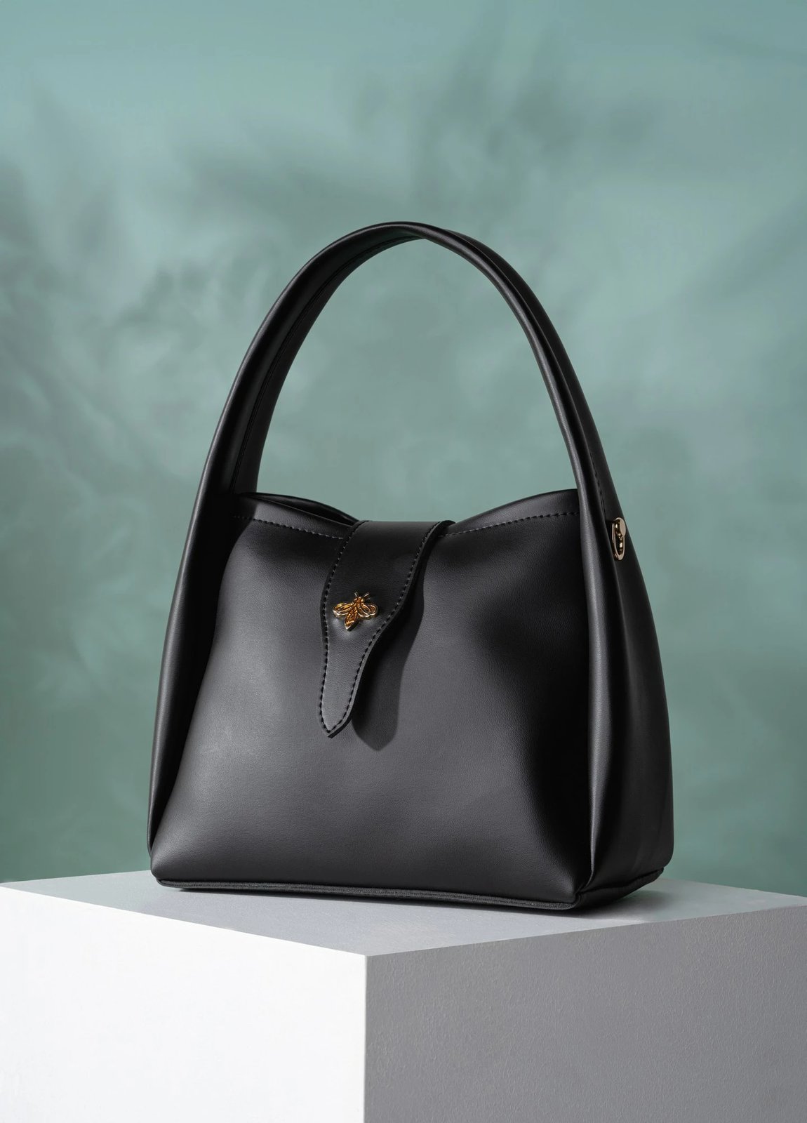 Çantë krahu Lucky Bees, e zezë, 1255