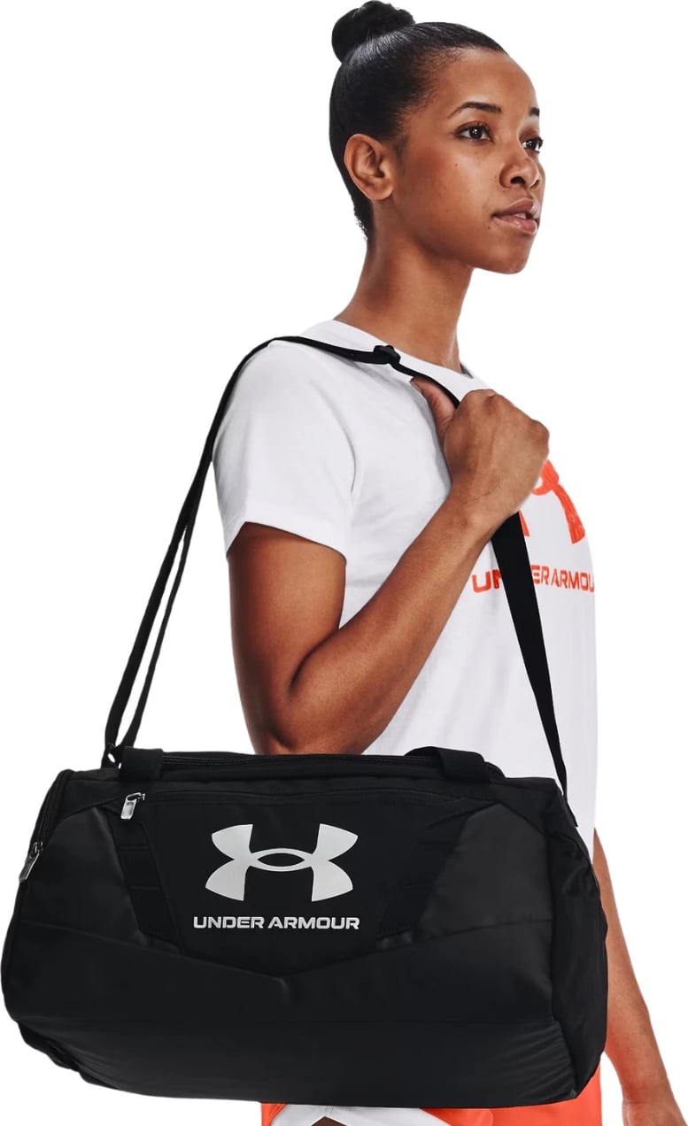 Çantë sportive Under Armour unisex, e zezë