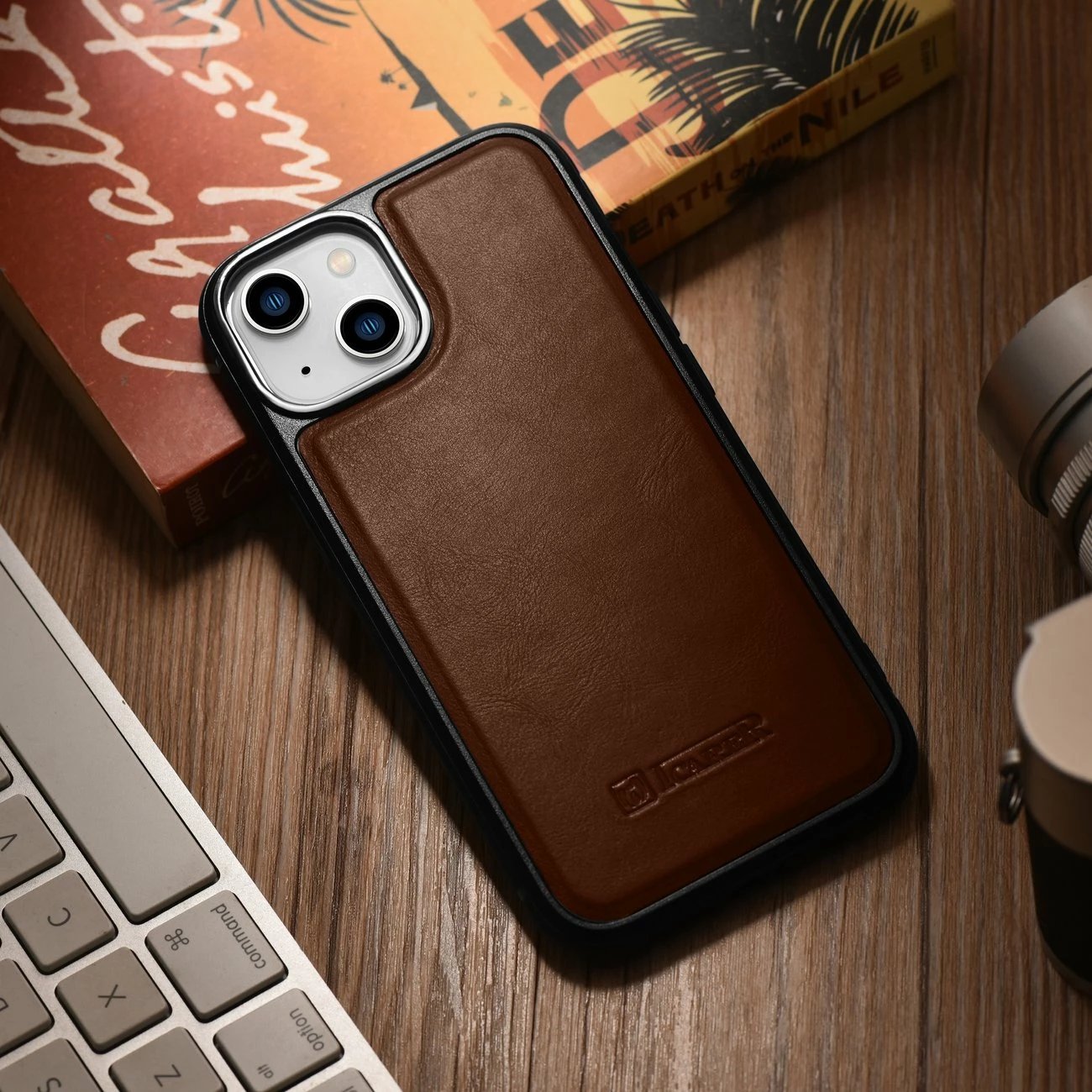 Mbështjellës lëkure iCarer për iPhone 14 Plus, MagSafe, Kafe