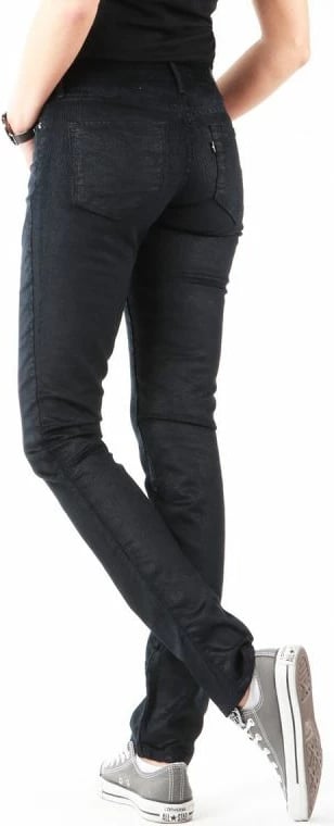 Xhinse për femra Levi's, të zeza