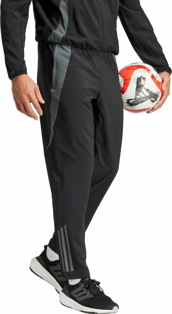 Pantallona sportive për meshkuj adidas, të zeza