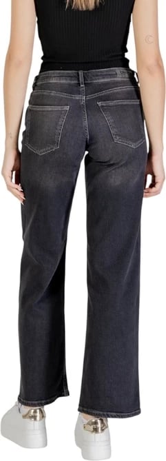 Xhinse Only femra, të zeza