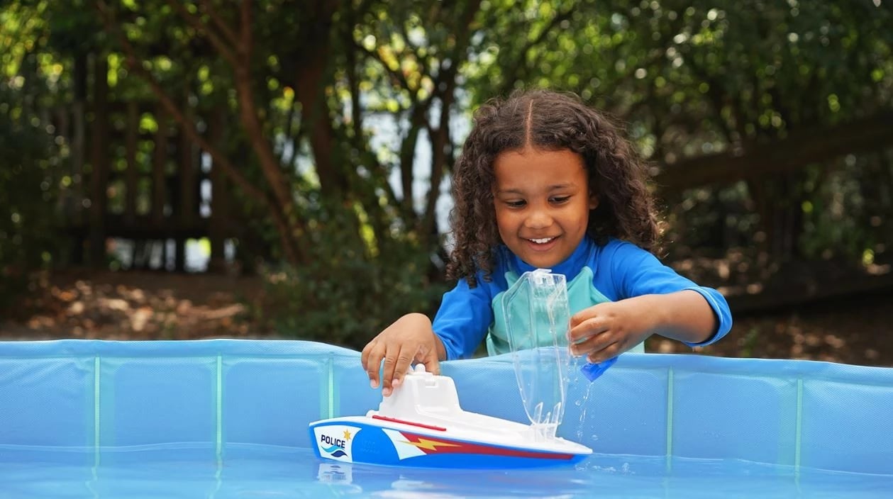 Anije policie lodër Lena BOA ZZ me top uji, plastikë, blu/kuqe/bardhë/verdhe, me figurë Anije policie lodër Lena BOA ZZ me top uji, plastikë, blu/kuqe/bardhë/verdhe, me figurë