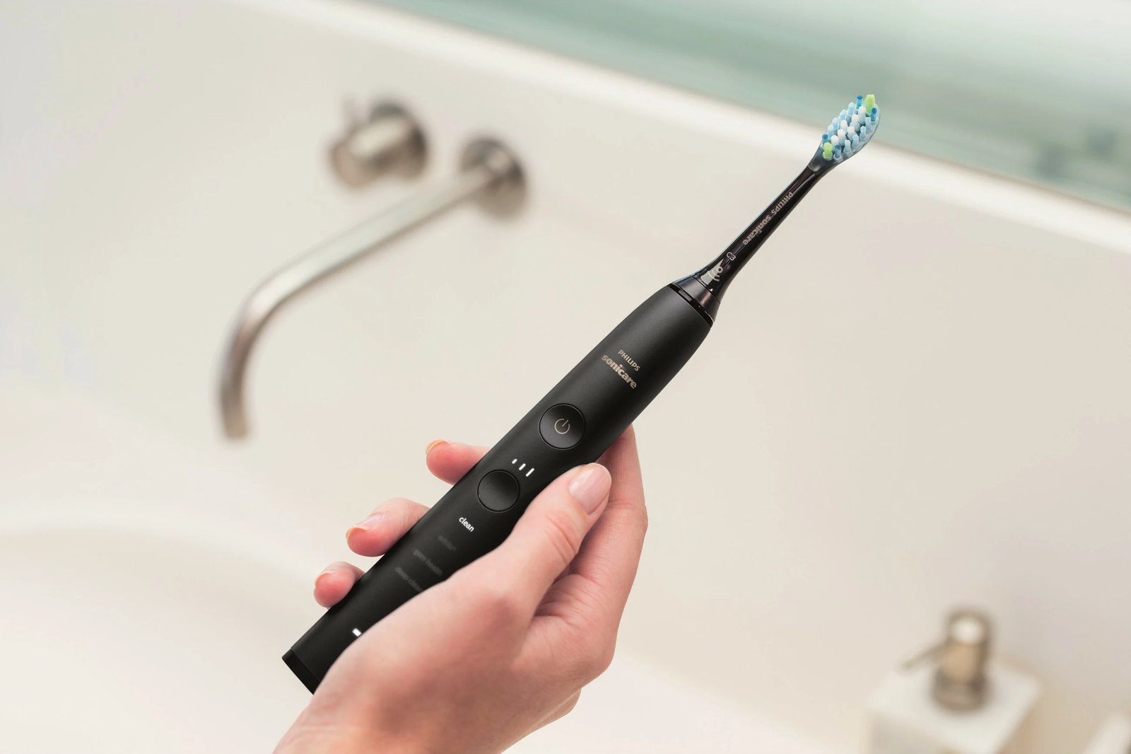 Furçë dhëmbësh elektrike Philips DiamondClean 9000 HX9914/57, sonic, 2 copë, me karikues, e zezë dhe e bardhë