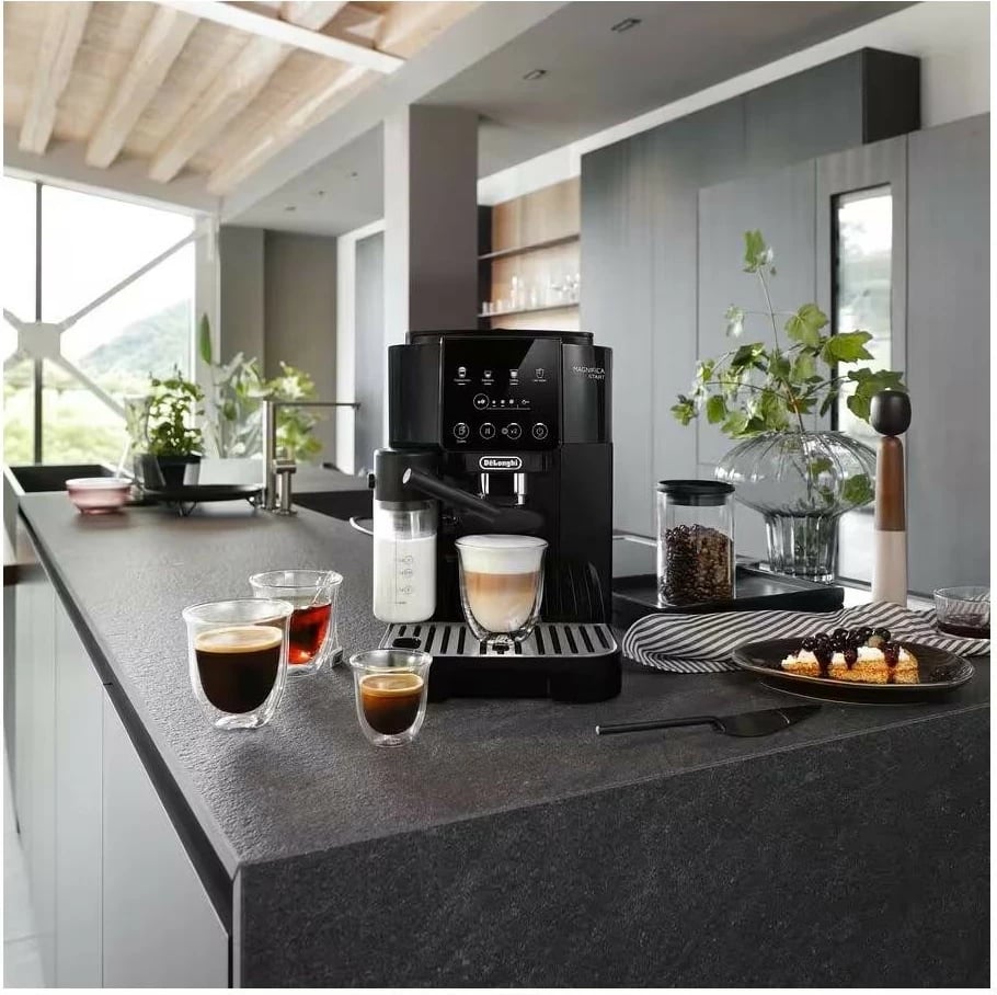 Aparat kafeje DeLonghi Magnifica Start ECAM 220.60.B, i zi