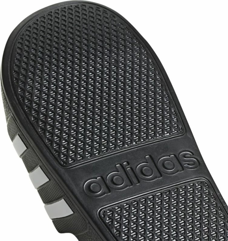 Atlete për turizëm adidas, të zeza