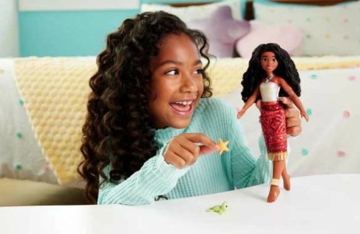 Kukull Disney Princess Moana 2 Mattel JFF09, me ndryshim ngjyre dhe veprim noti, me breshkë dhe yll deti