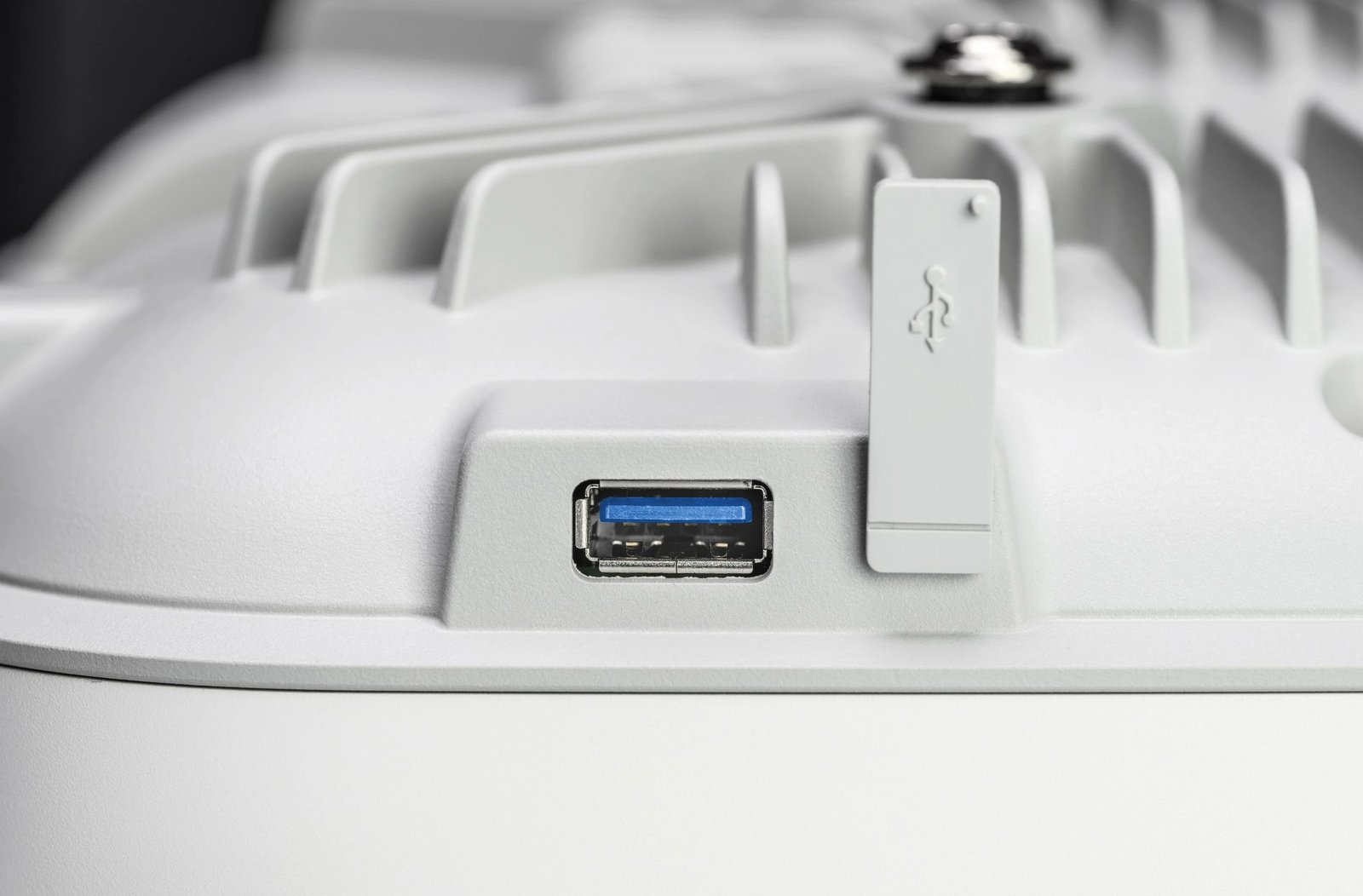 Access point LANCOM LX-7500, Wi-Fi 7, 2.4/5/6 GHz, 2x PoE, 10GE, 512 përdorues, i bardhë