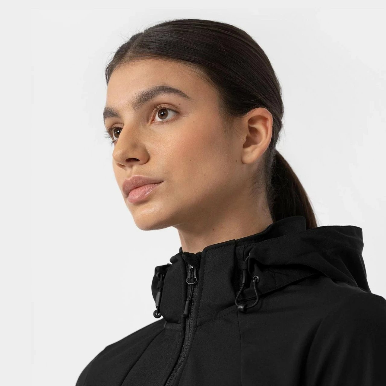 Jakne softshell për femra 4F, e zezë