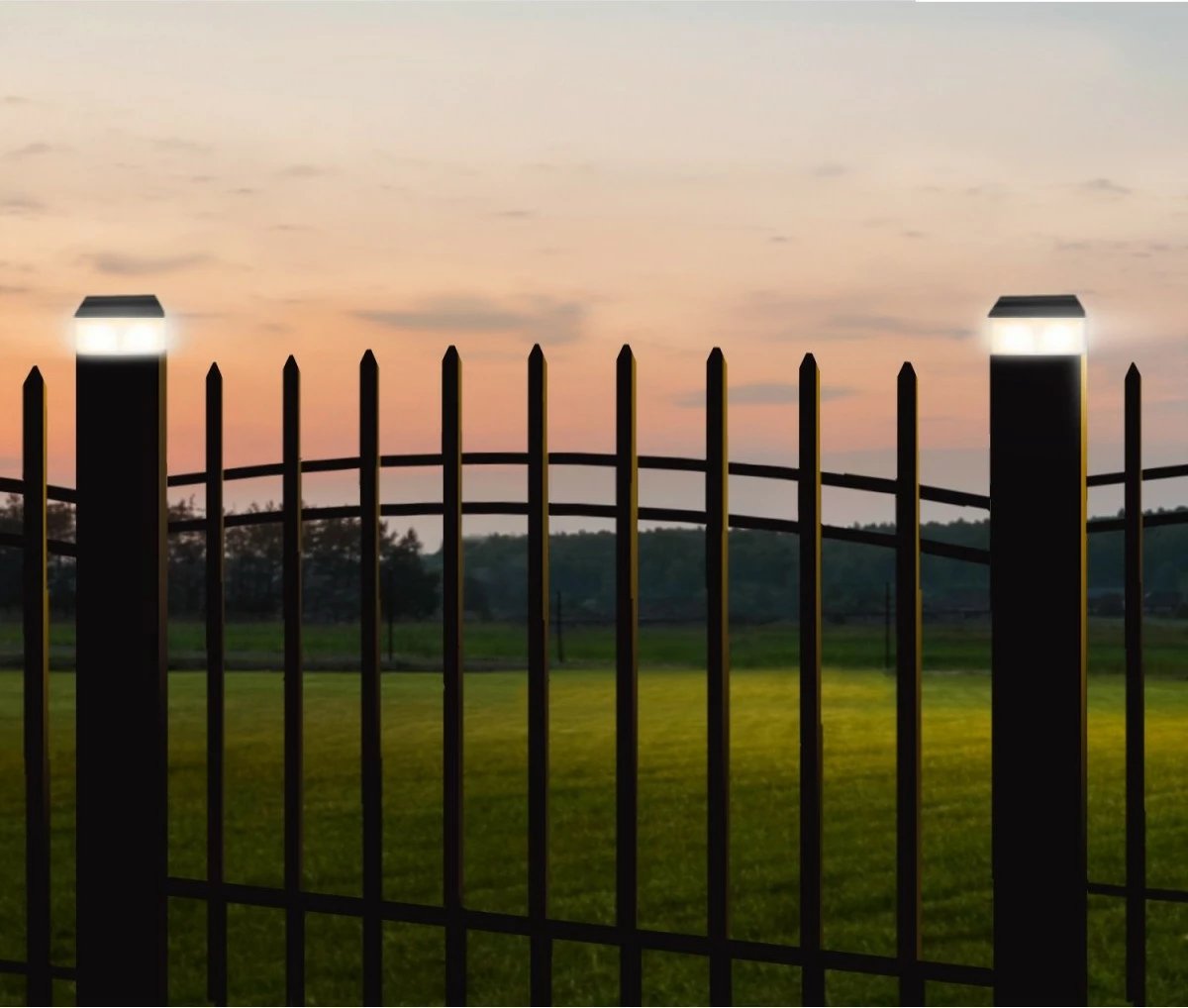 Llampë solare për shtyllë GreenBlue GB128, 101x101 mm, plastikë, 4000K, e zezë