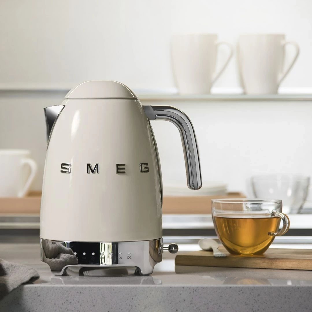 Ibrik elektrik SMEG KLF04CREU, 1.7L, krem