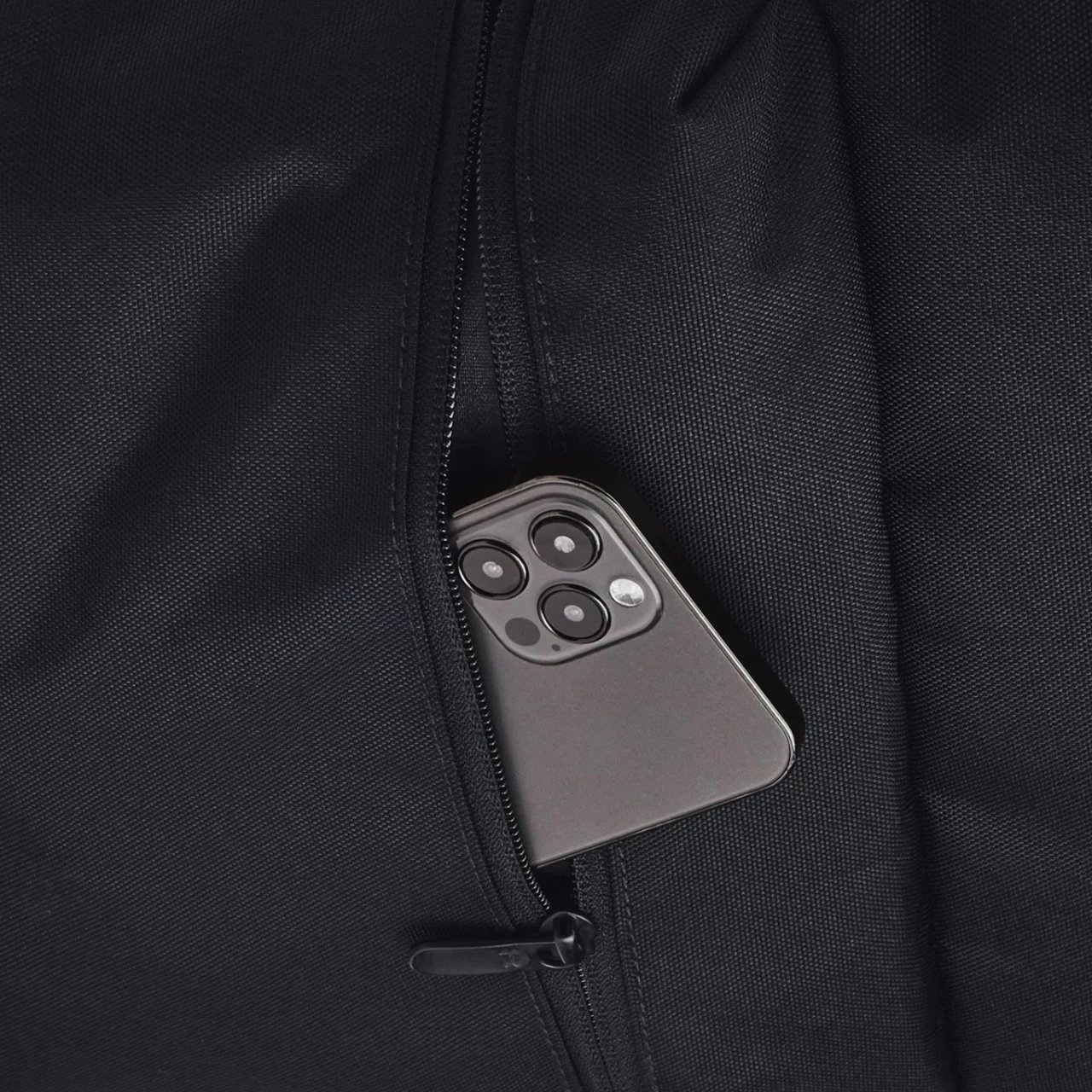Çantë shpine Under Armour unisex, e zezë