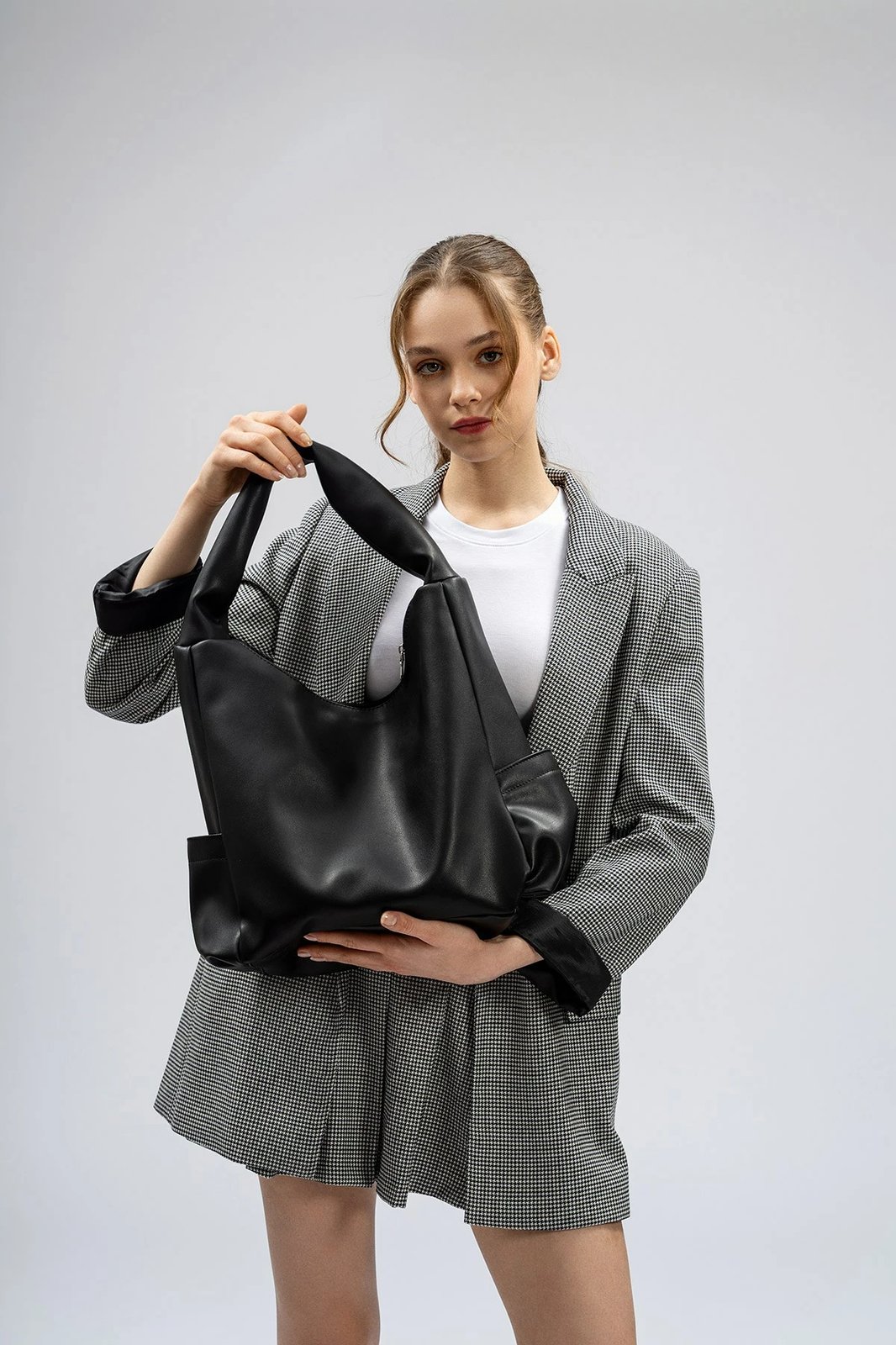 Çantë krahu Lucky Bees, e zezë, 1253