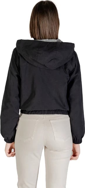 Jakne Jacqueline De Yong femra, e zezë