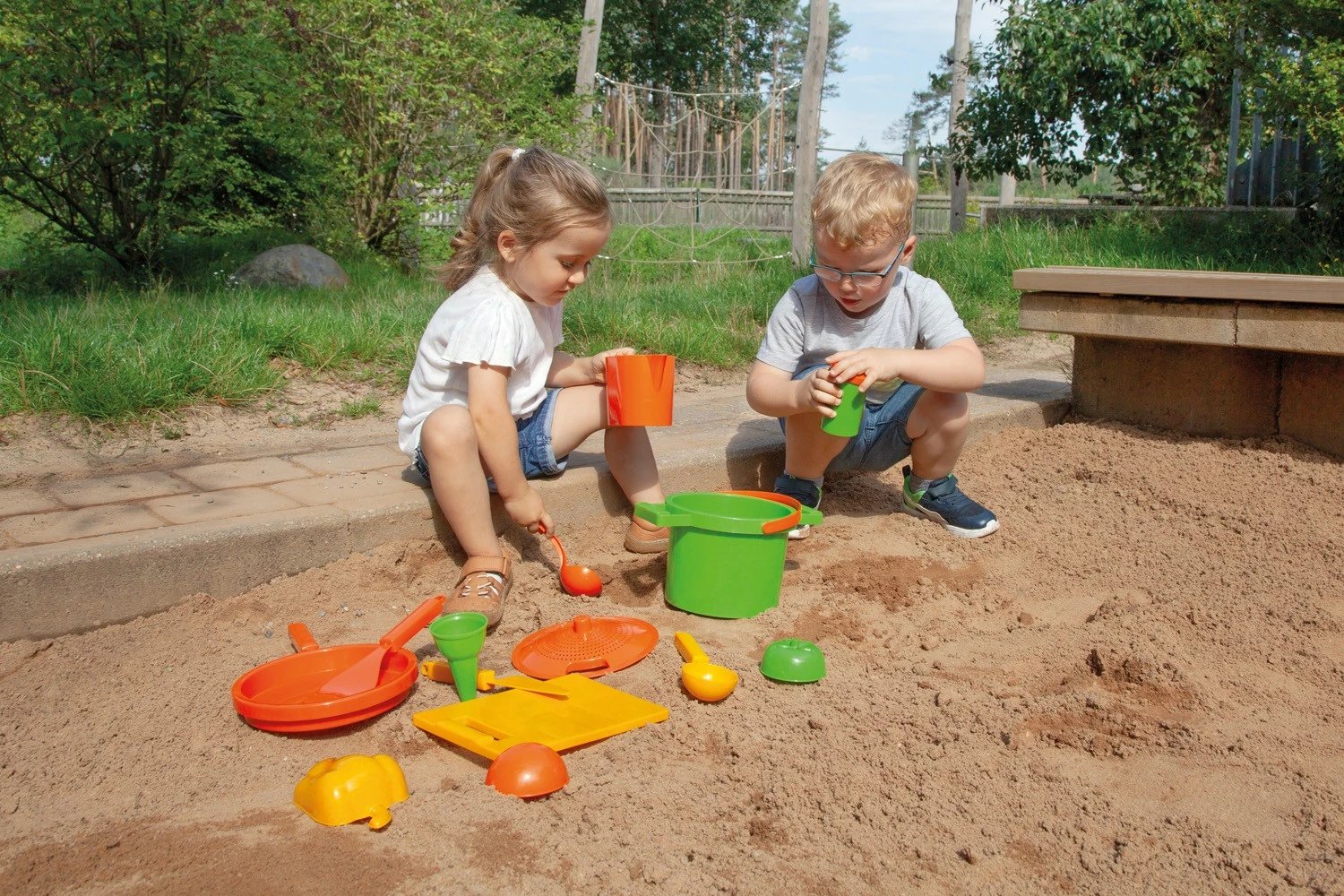 Set lodrash rëre Lena Eco, 14 pjesë, plastikë me aromë druri, Jeshile/Portokalli/E verdhë Set lodrash rëre Lena Eco, 14 pjesë, plastikë me aromë druri, Jeshile/Portokalli/E verdhë