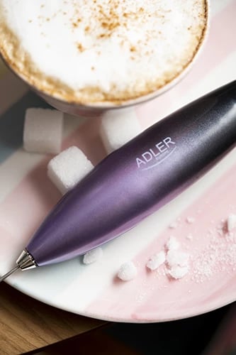 Shkumëzues qumështi, Adler AD 4499, me mbajtëse, tel inoksi, me bateri, vjollcë-e zezë