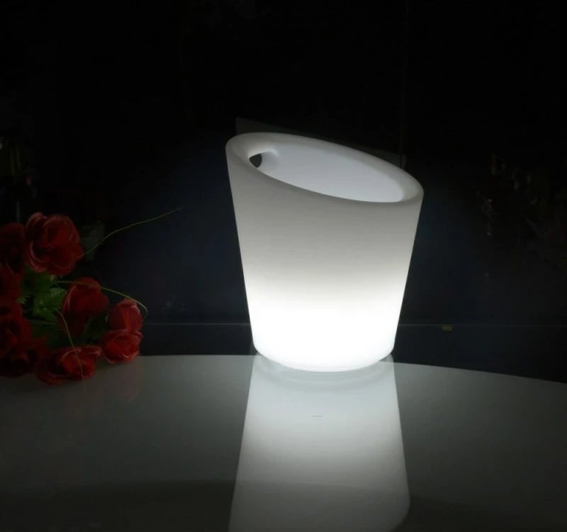 Kovë akulli TECHly me drita RGB LED dhe telekomandë