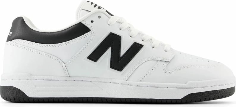 Atlete për meshkuj dhe femra New Balance, të bardha