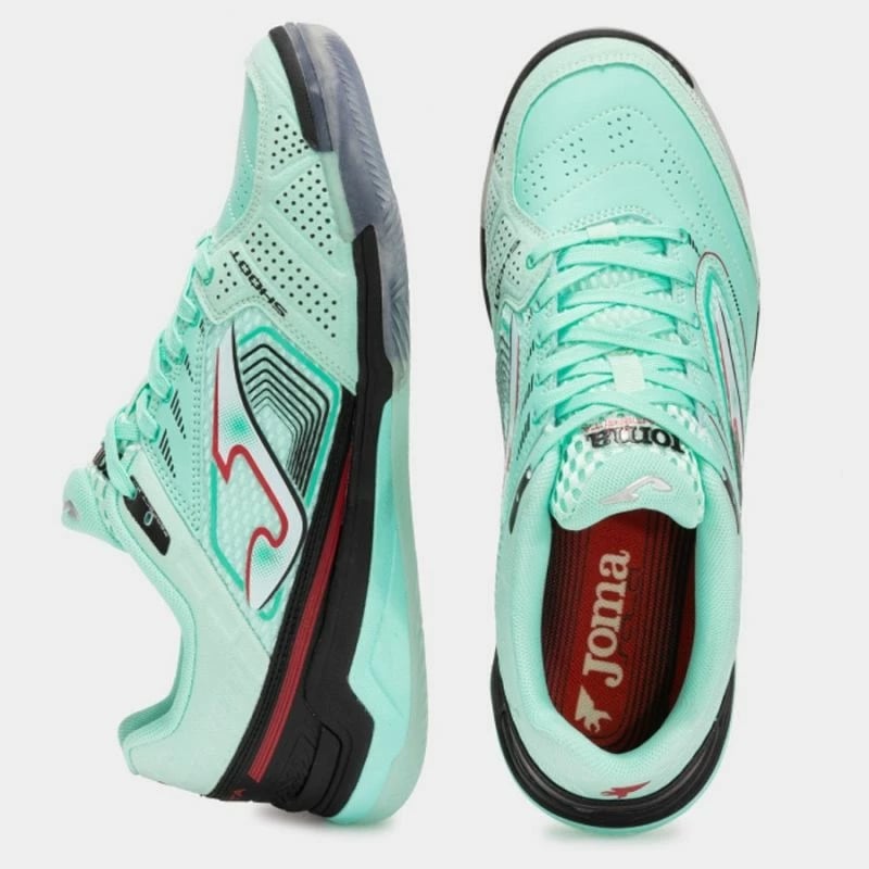 Atlete futbolli Joma, të gjelbra