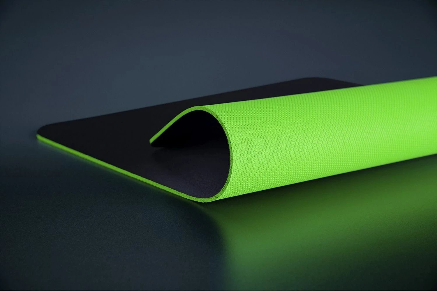 Mauspad Razer Gigantus V2 3XL, E zezë, E gjelbër