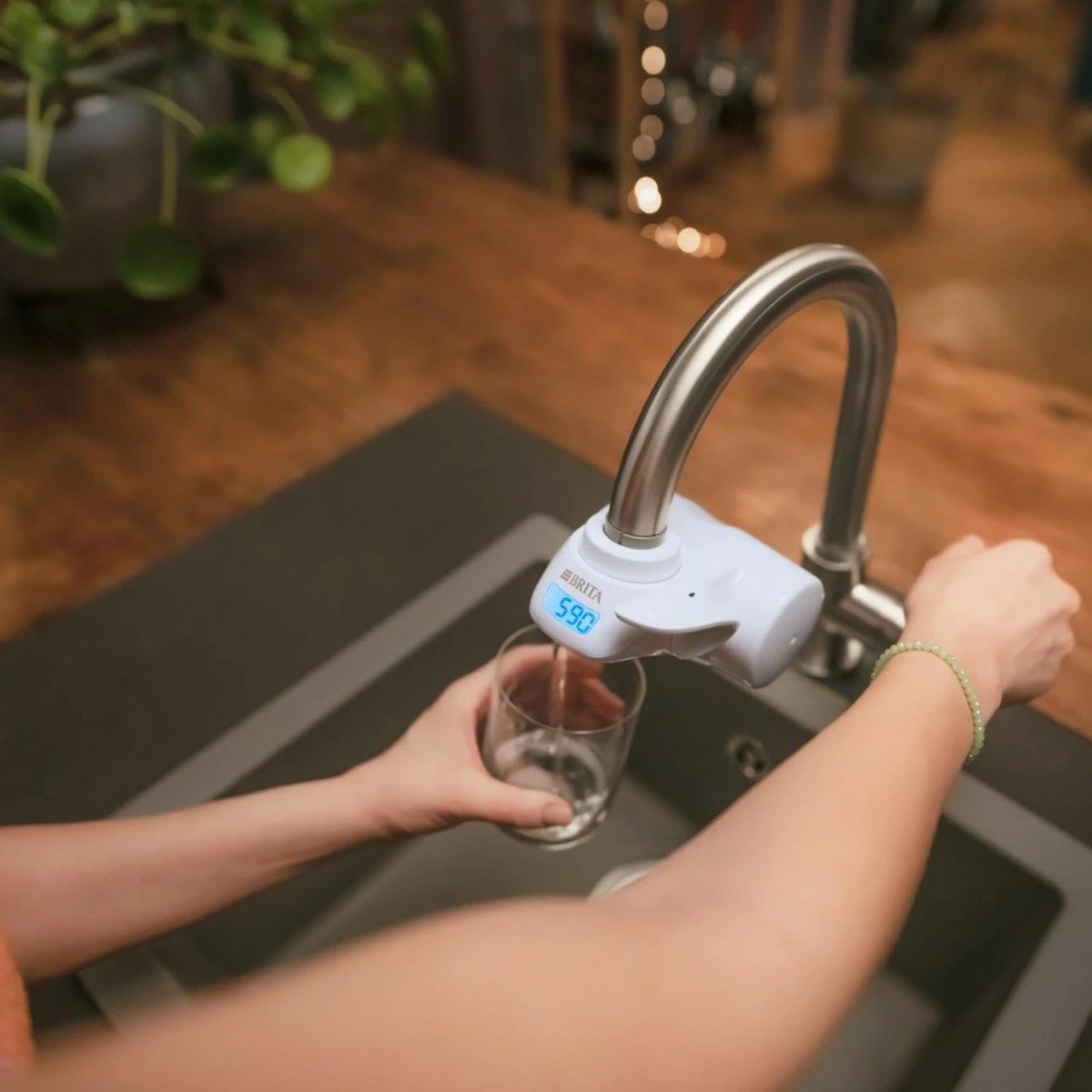 Filtër zëvendësues për ujë Brita ON TAP V-MF, i bardhë Filtër zëvendësues për ujë Brita ON TAP V-MF, i bardhë