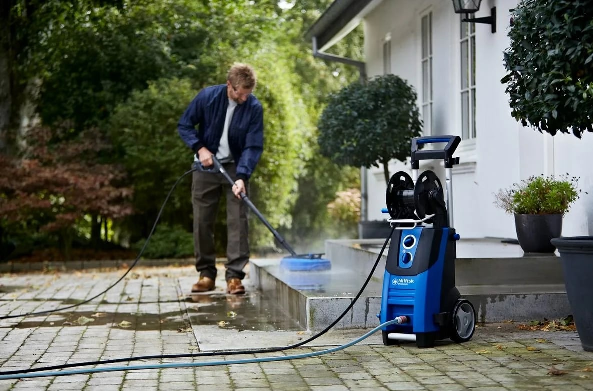 Pastrues elektrik Nilfisk PREMIUM, 200-15 EU, 650 l/h, e zezë / e kaltër